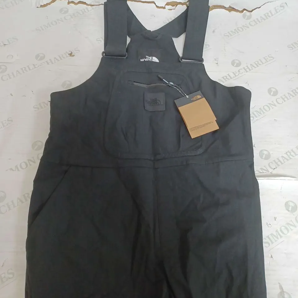 THE NORTH FACE MOUNTAIN OVERALLS IN BLACK - MEDIUM