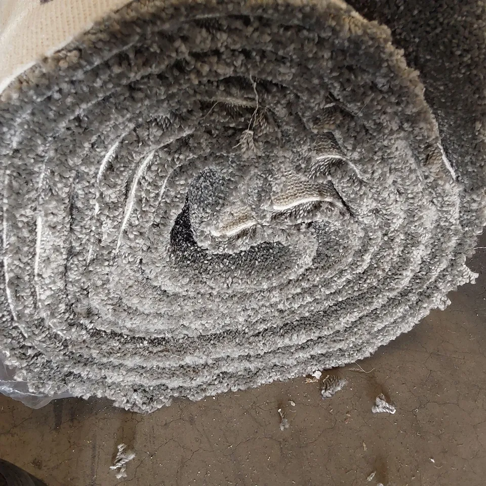 ROLL OF QUALITY ULTIMATE IMPRESSIONS NOBLE CARPET APPROXIMATELY 5M × 4M