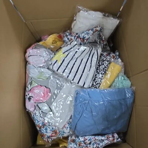 BOX OF APPROXIMATELY 20 ASSORTED CLOTHING ITEMS TO INCLUDE: AUBRY BLOUSE BAGGED