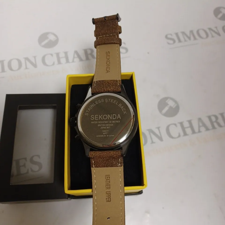 BOXED SEKONDA BROWN GENUINE LEATHER WATCH WITH DATE FEATURES
