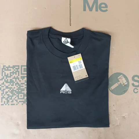 NIKE ACG SHORT SLEEVE CREW NECK T-SHIRT IN BLACK SIZE SMALL
