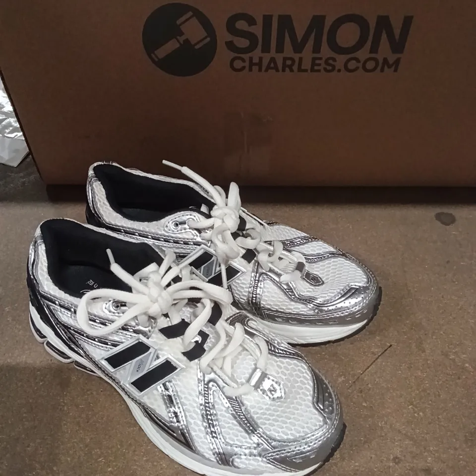 NEW BALANCE SNEAKERS – SILVER/WHITE, UK 5 (EU 38) – UNWORN APPEARANCE