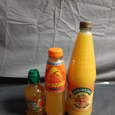 APPROXIMATELY 3 ASSORTED DRINK ITEMS TO INCLUDE LUCOZADE, FRUIT SHOOTS AND ROBINSONS 