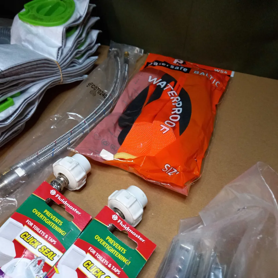 LOT OF APPROX 15 ASSORTED HOUSEHOL/ DIY RELATED ITEMS TO INCLUDE: ALL PURPOSE ADHESIVE, SILICONE, CLICK SEAL