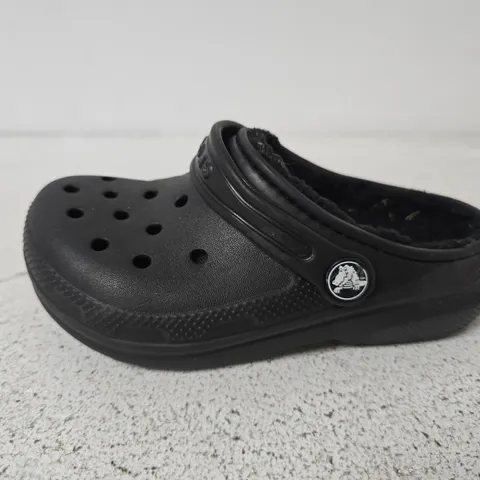CROCS DUAL COMFORT, BLACK - SIZE C 11