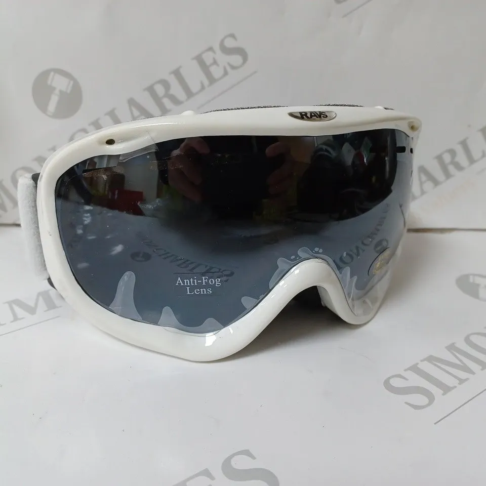 RAWS ALPLAND SNOW BOARING GOGGLES IN WHITE