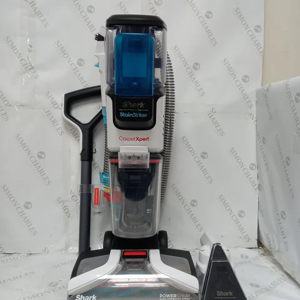 SHARK CARPET XPERT DEEP CARPET CLEANER & BUILT IN STAIN STRIKER EX200UK - COLLECTION ONLY