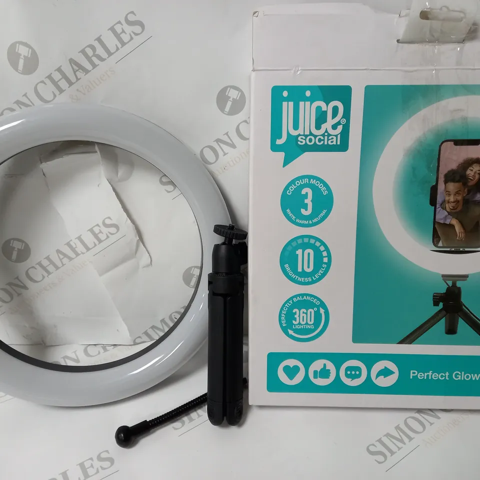 BOXED SOCIAL PERFECT GLOW RING LIGHT