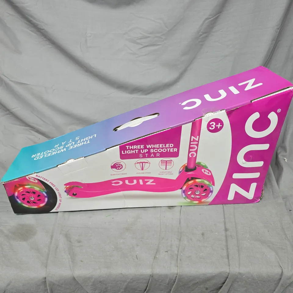 ZINC THREE-WHEELED LIGHT-UP SCOOTER – PINK (STAR) – BOXED