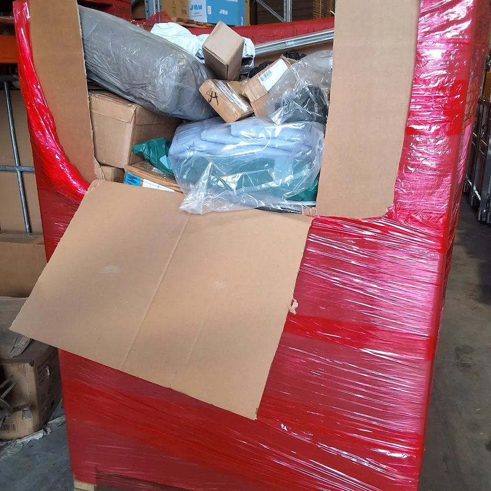 PALLET OF ASSORTED HOUSEHOLD ITEMS TO INCLUDE KIDS PEDAL PIANO, FOOD PROCESSOR AND RECYCLING BIN