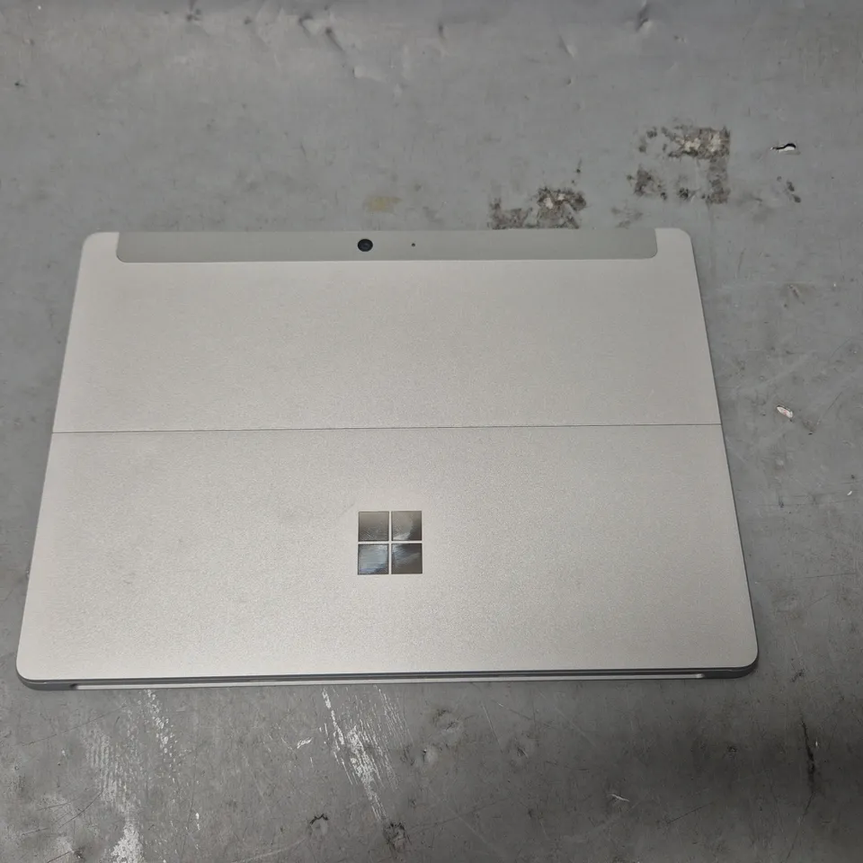 MICROSOFT SURFACE GO 4 INTEL N200 256GB IN PLATINUM - 2067