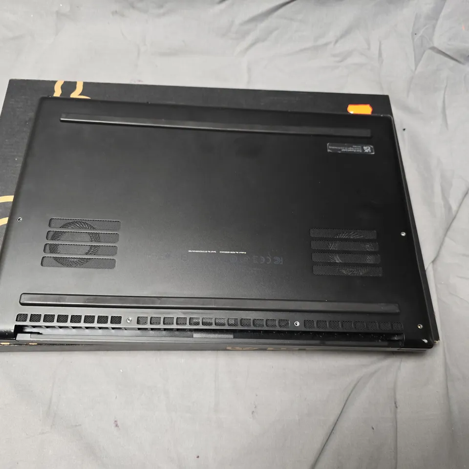 RAZER GAMING LAPTOP – RTX 2070 SUPER MAX-Q – 10TH GEN I7-10875H – BLACK