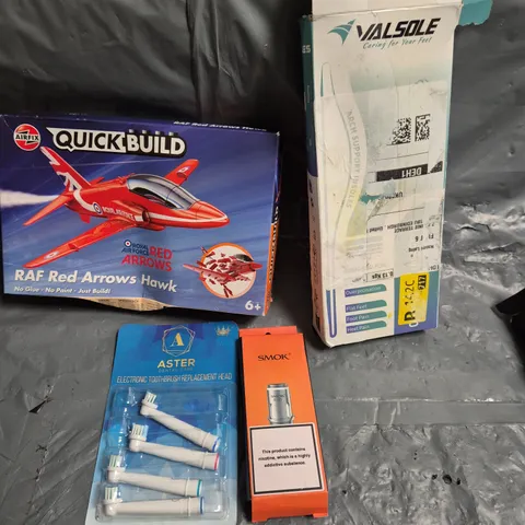 APPROXIMATELY 15 ASSORTED HOUSEHOLD PRODUCTS TO INCLUDE TOOTHBRUSH HEADS, QUICK BUILD PLANE, HEADPHONES ETC 