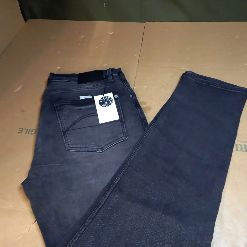 PRETTY GREEN MENS SLM FIT JEANS SIZE W32