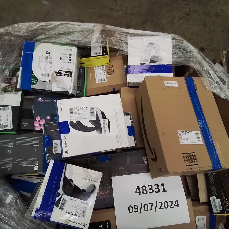 PALLET OF APPROXIMATELY 174 UNPROCESSED RAW RETURN HIGH VALUE ELECTRICAL GOODS TO INCLUDE;