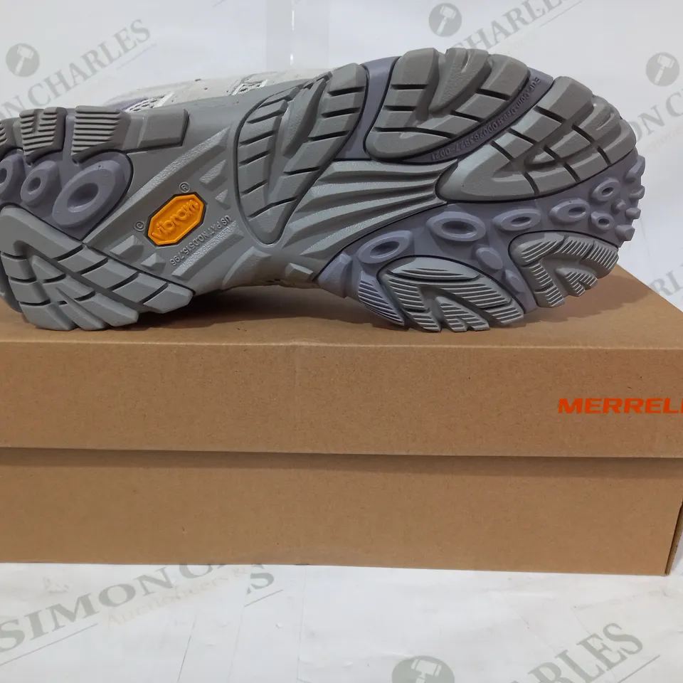 BOXED PAIR OF MERRELL SHOES IN STONE GREY/PURPLE UK SIZE 9.5