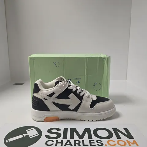 OFF WHITE WHITE & BLACK SNEAKERS WITH ORANGE OUTSOLE