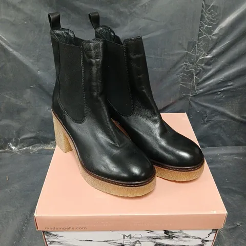 BOXED PAIR OF MODA IN PELLE BREEANNA BLACK LEATHER BOOTS - 7