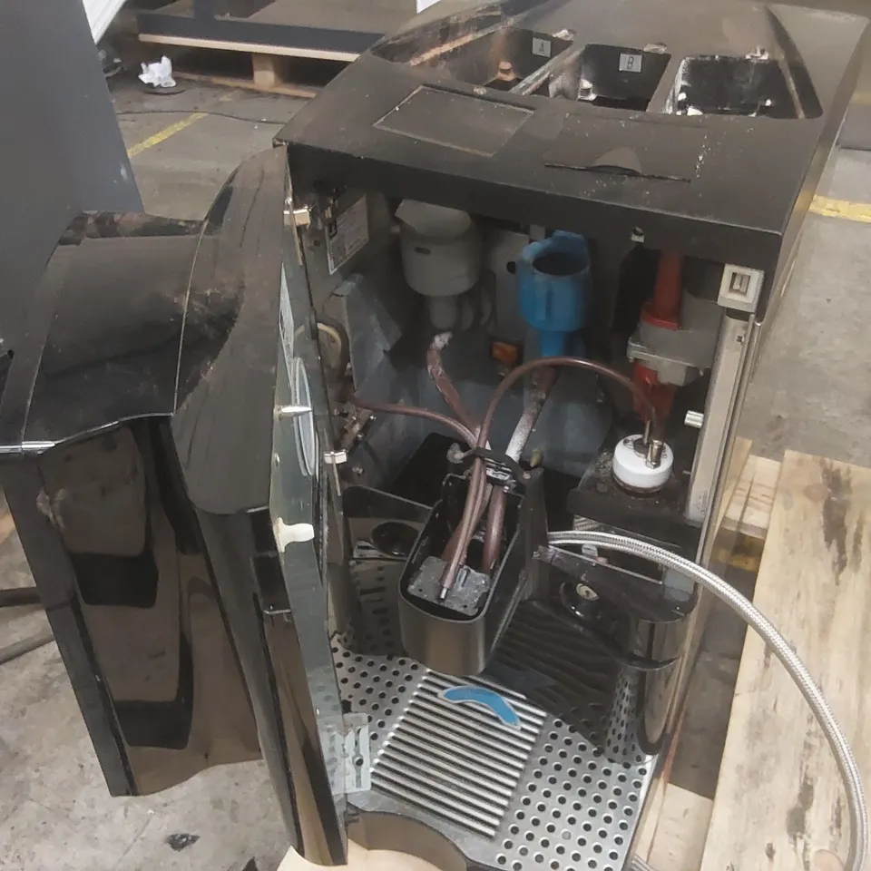 CARIMALI COMMERCIAL BEAN TO CUP COFFEE MACHINE