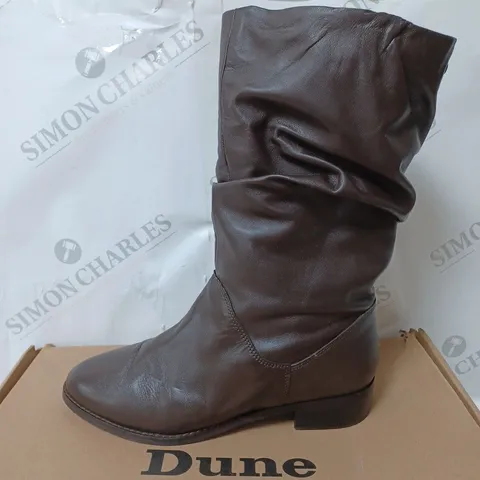BOXED DUNE LONDON ROSALINDAS RUCHED CALF BOOTS, BROWN - SIZE 4