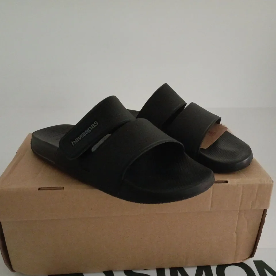 HAVAIANAS BLACK STRAP SANDALS SIZE 8 BOXED