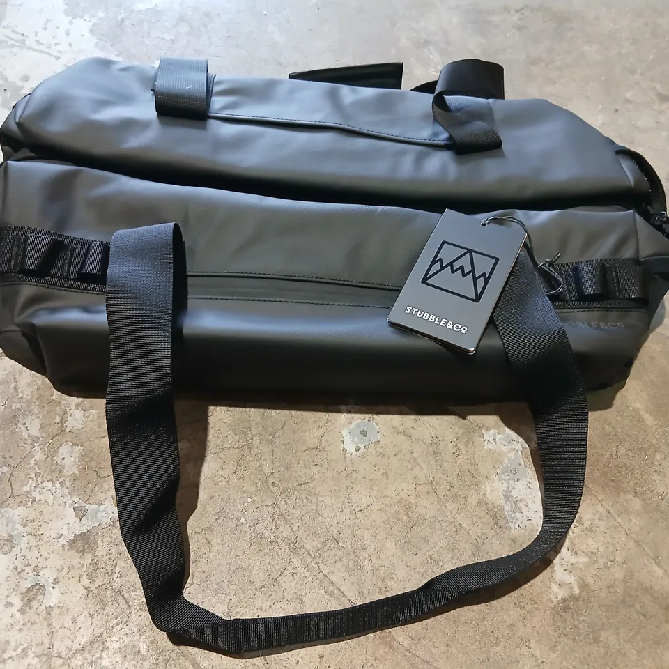 STUBBLE & CO GYM DUFFEL 25L – BLACK