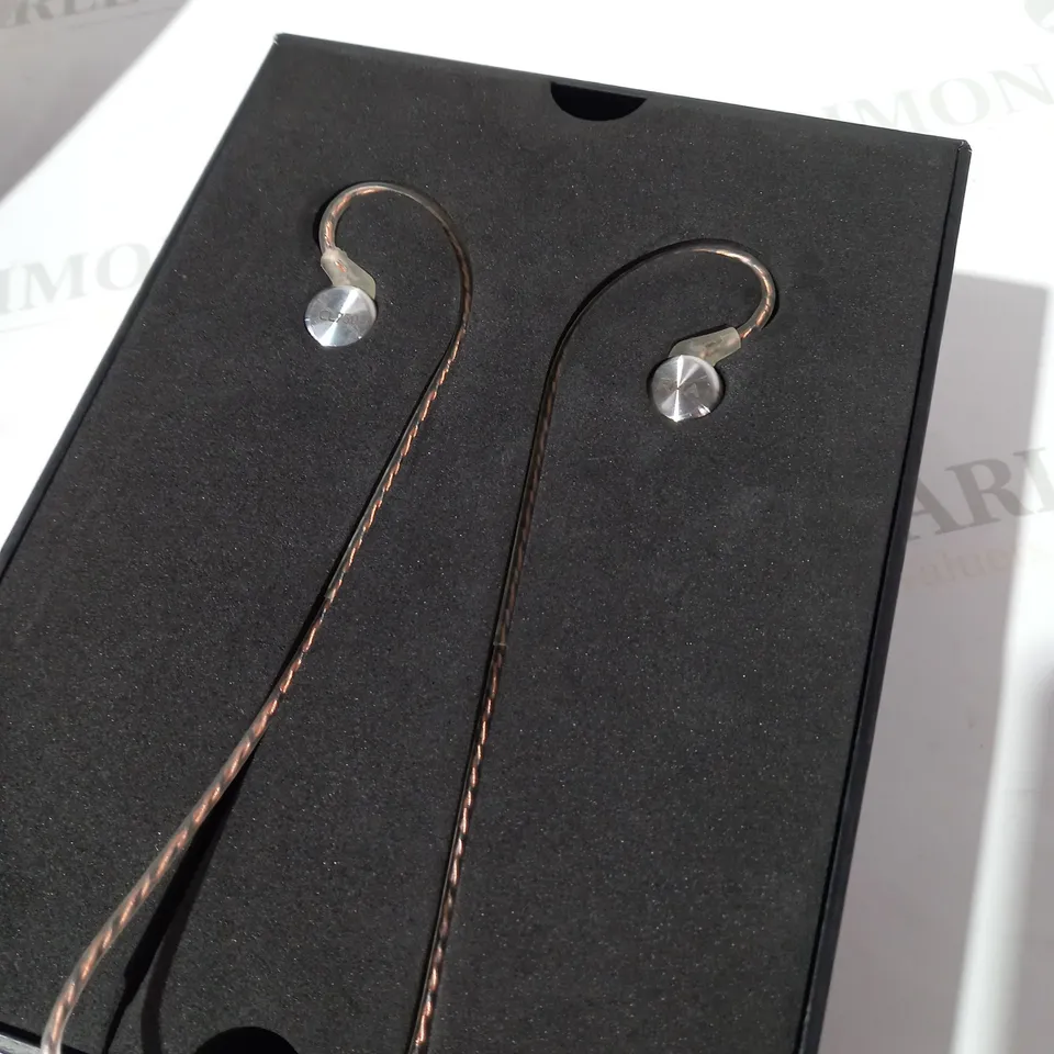 RHA L750 PRECISION IN-EAR HEADPHONE FOR USE WITH AMPLIFIERS 