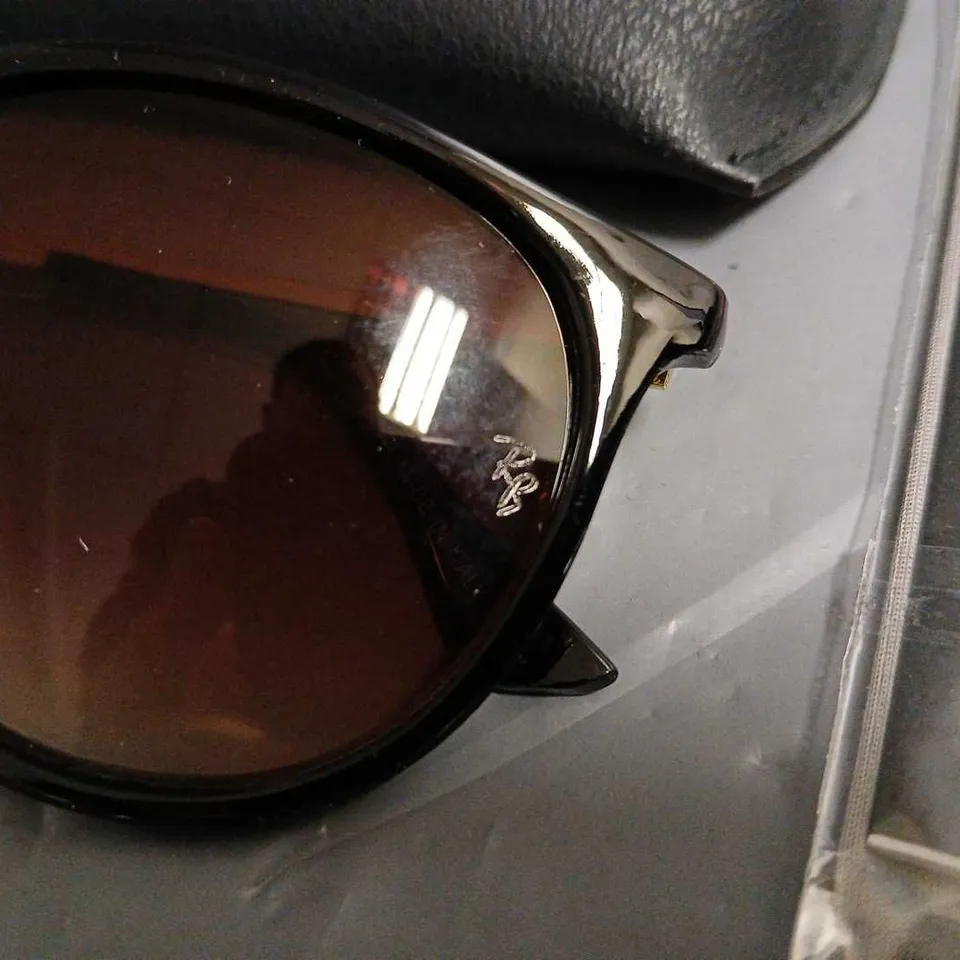 PAIR OF RAY BAN GLASSES IN CASE