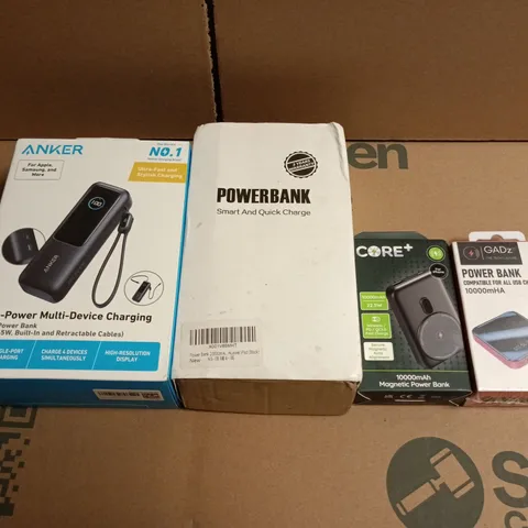 APPROX 8 ASSORTED POWERBANKS 