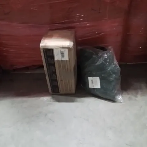 PALLET OF ASSORTED HOUSEHOLD GOODS AND PRODUCTS TO INCLUDE;WREATH,PLAYMAT 