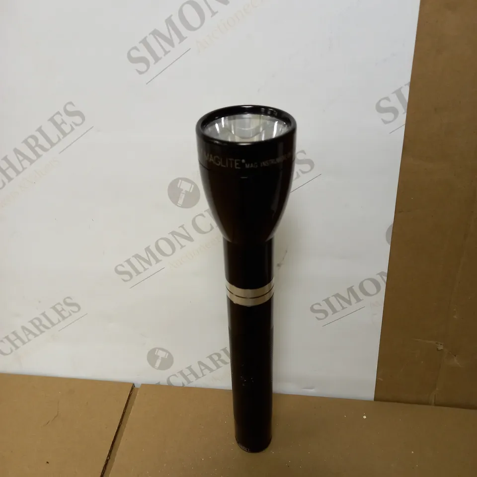 MAGLITE (TORCH) BLACK, 210MM