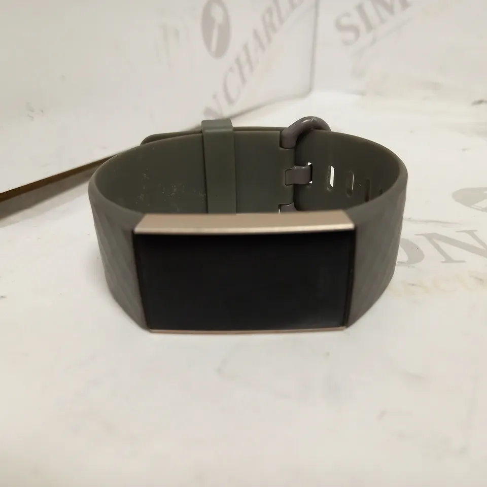 FITBIT HEALTH TRACKER