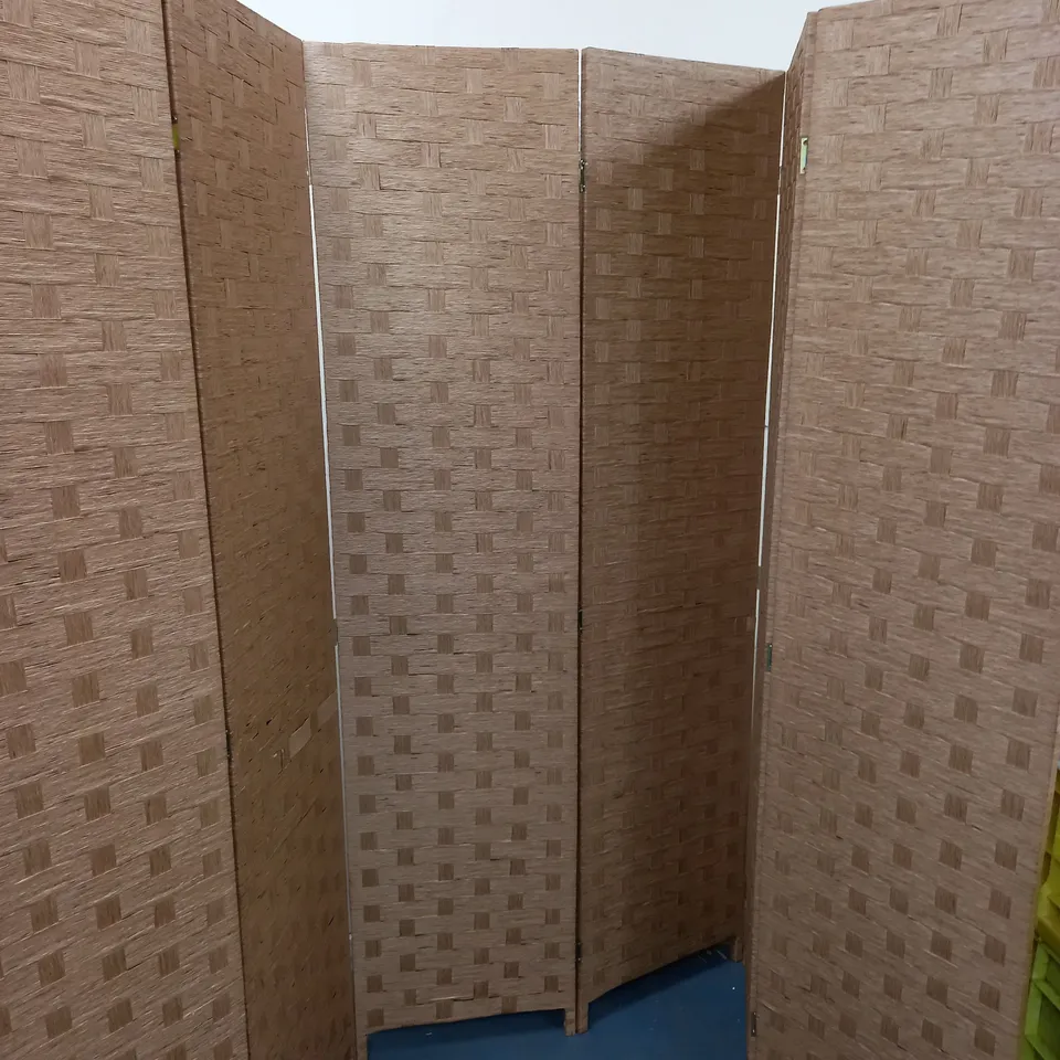 FOLD OUT ROOM DIVIDER SCREEN - COLLECTION ONLY