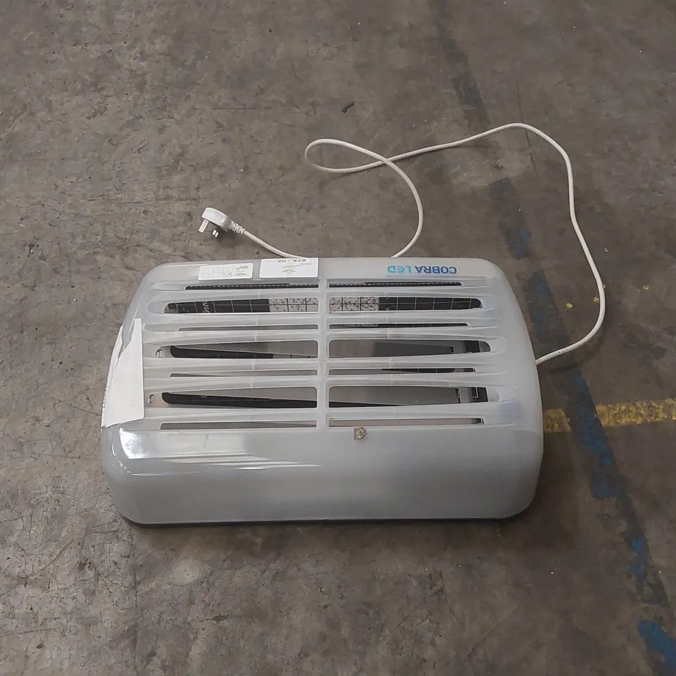 COBRA LED COMMERCIAL ELECTRIC FLY KILLER