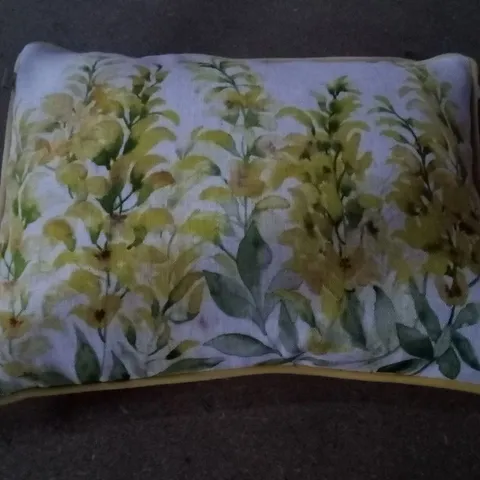 BOXED HANNIE FLORAL RECTANGULAR SCATTER CUSHION