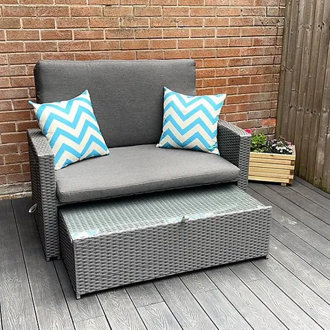 BOXED OASIS 2 IN 1 CONVERTIBLE GARDEN BENCH DAY BED (1 BOX)