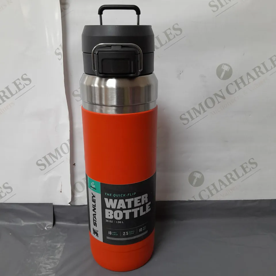 STANLEY QUICK FLIP WATER BOTTLE ORANGE 1.06L