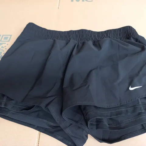 NIKE DRI-FIT GYM SHORTS SIZE L