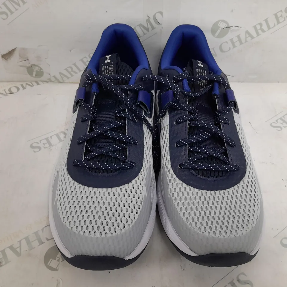 PAIR OF UNDER ARMOUR PROJECT ROCK TRAINERS IN WHITE/GREY/NAVY - UK 8 