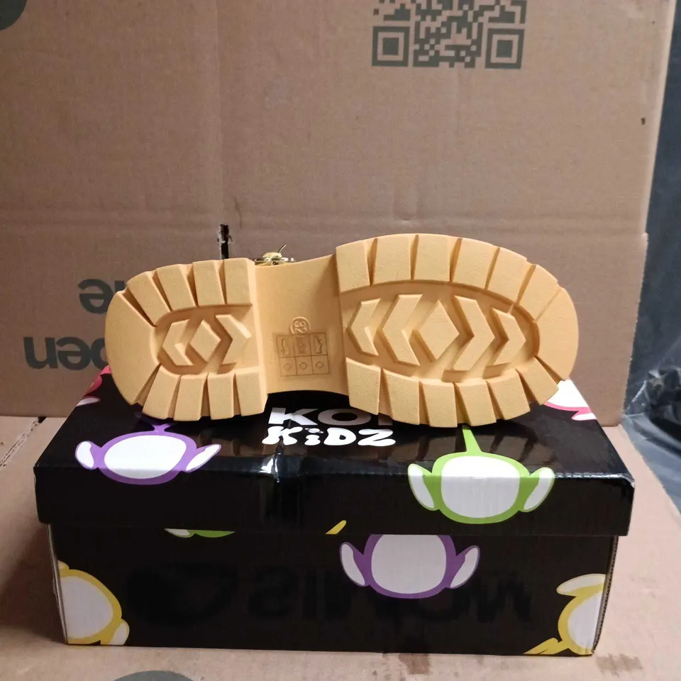 KOI KIDZ TELETUBBIES LA LA MARY JANE SHOES YELLOW SIZE 13