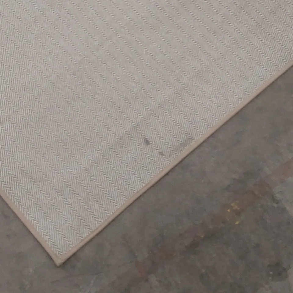 QUALITY DESIGNER AREA RUG - APPROXIMATELY 230 x 160cm