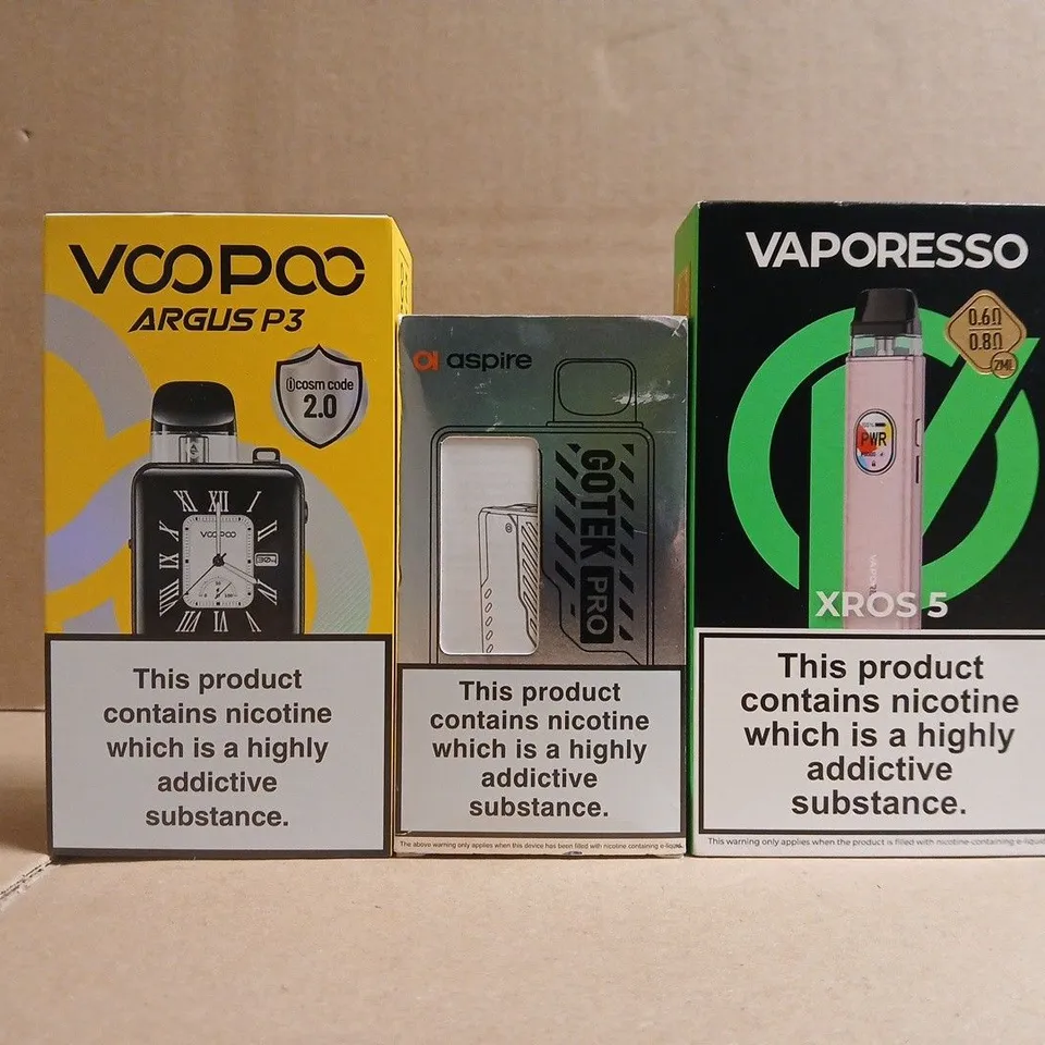 APPROXIAMTELY 15 ASSORTED VAPING PRODUCTS TO INCLUDE VAPORESSO, ASPIRE, VOOPOO, ETC - COLLECTION ONLY