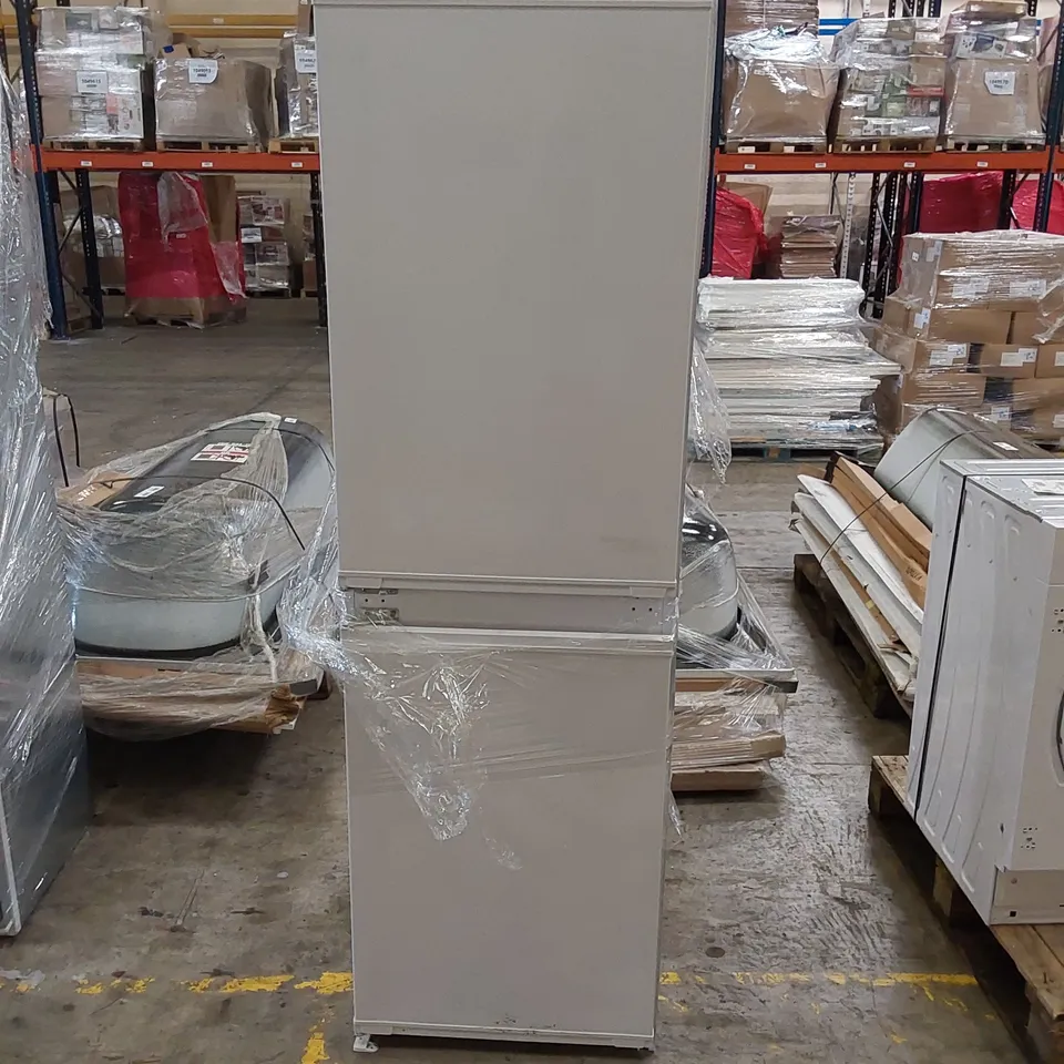 GRUNDIG GKFED445 BUILT-IN INTEGRATED 50/50 FRIDGE FREEZER
