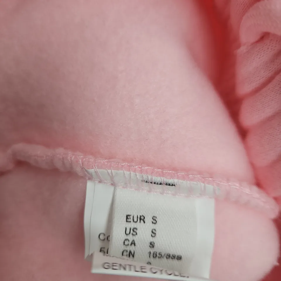 ALO YOGA PINK CROPPED HOODIE AND SHORTS – SIZE S (US/EU)