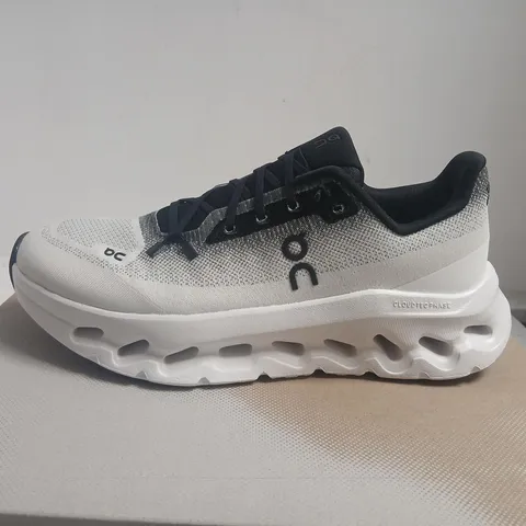 ON CLOUDTILT SHOES – BLACK & IVORY, UK 6 (US 8; EU 39; JP 25) – BOXED