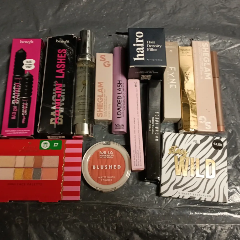 LOT OF 15 ASSORTED MAKEUP ITEMS TO INCLUDE EYE PALLETTES, YSL TOUCHE ECLAT AND FYNE CONCEALER
