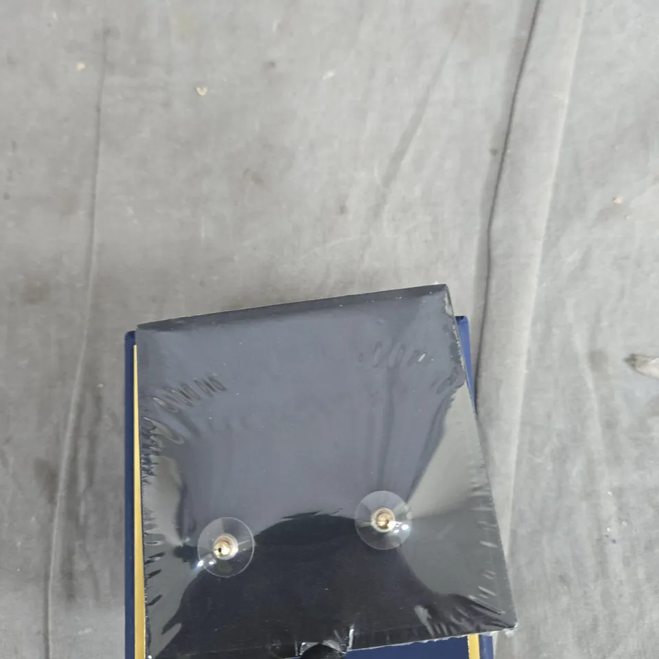 BUTLER & WILSON PURPLE-PINK CRYSTAL FLOWER EARRINGS – BOXED