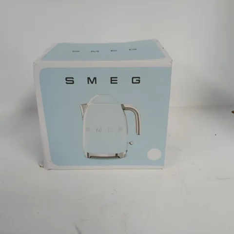 BOXED SMEG 1.7L KETTLE IN WHITE