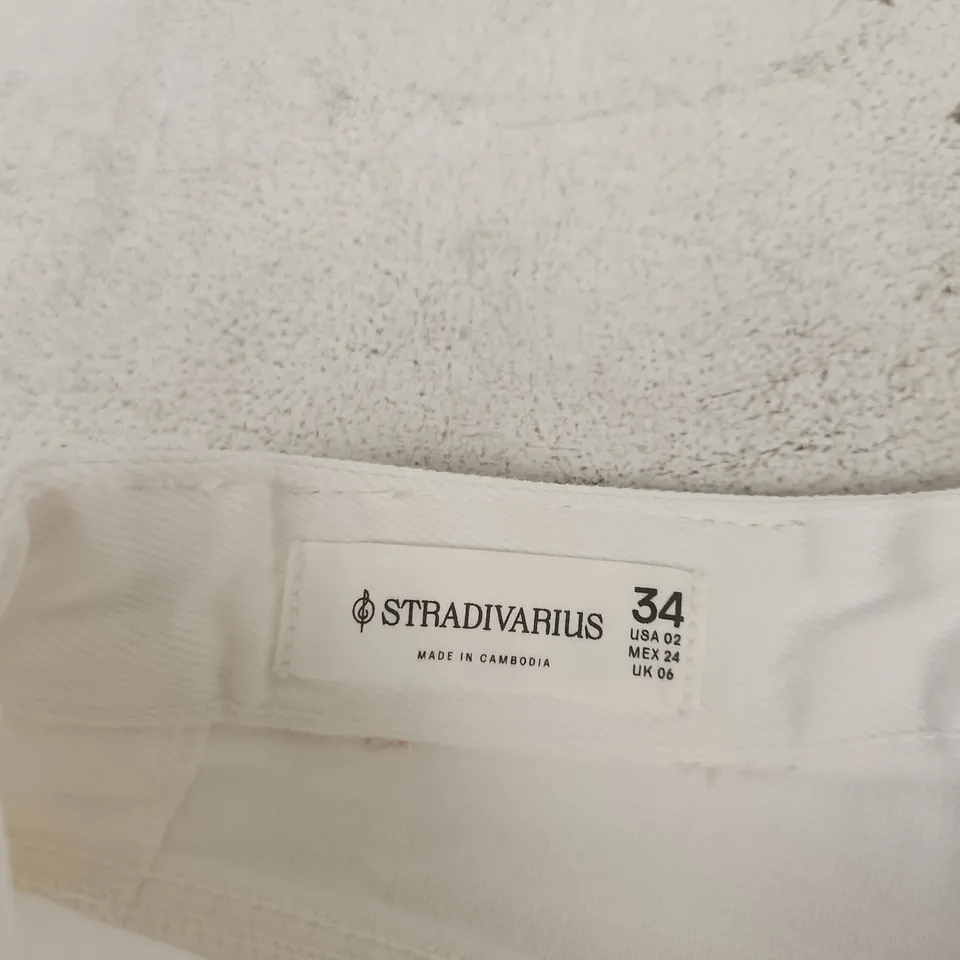 STRADIVARIUS WHITE D92 STRAIGHT WIDE-LEG HIGH-WAIST TROUSERS – UK 6 (EU 34) – 100% COTTON