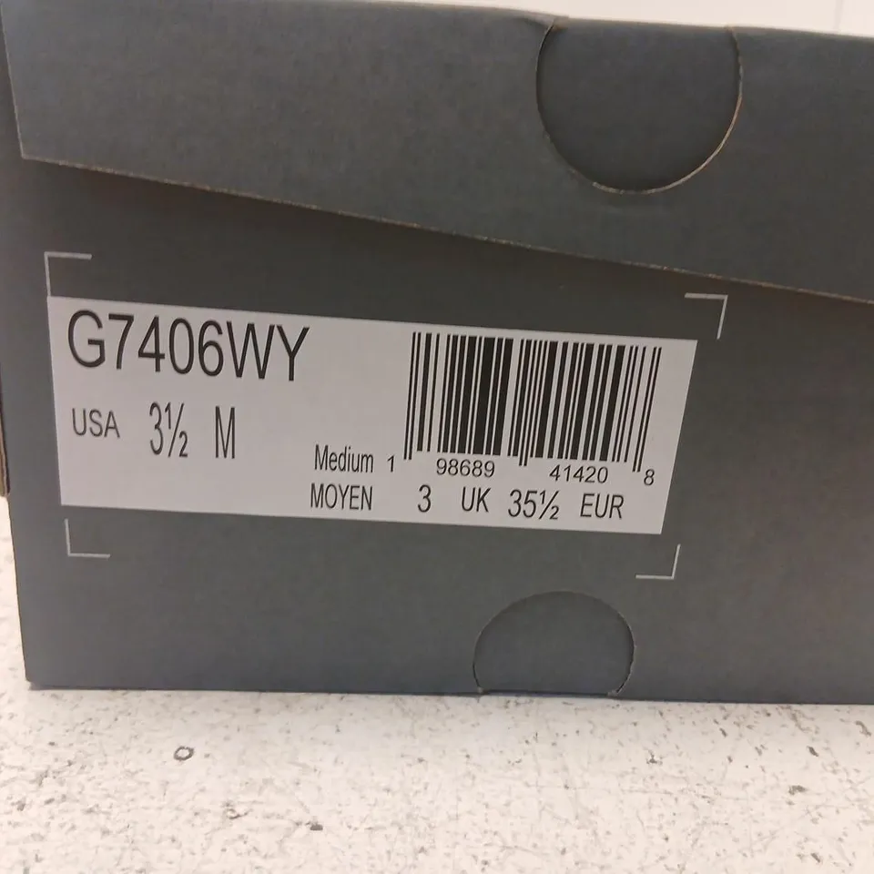 NEW BALANCE RUNNING SHOES – GREY/PURPLE, UK 3 (EU 35½)